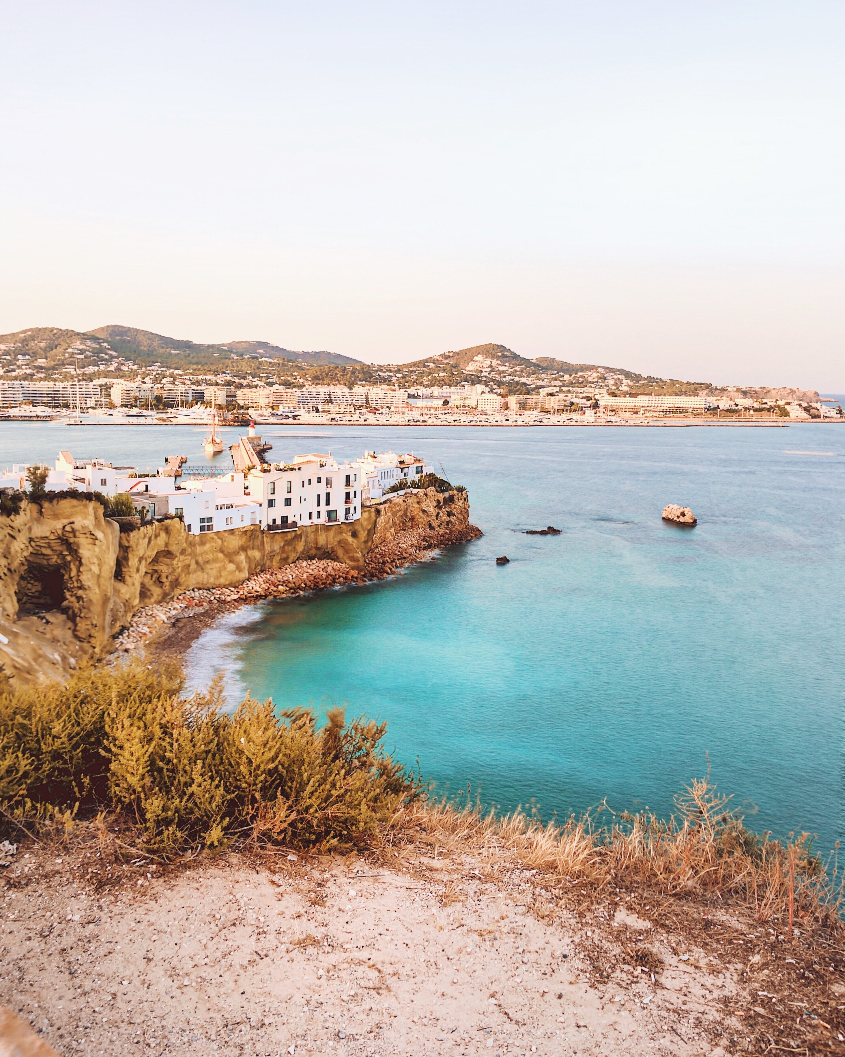 Ibiza, ese pedrusco salido del mar